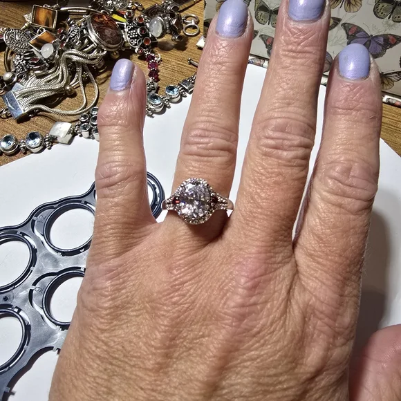 DIAMOND & RUBY RING - Picture 11 of 13